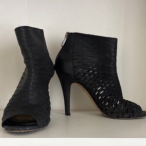 Vince Camuto Elegant Black Women's Heeled Ankle Boots